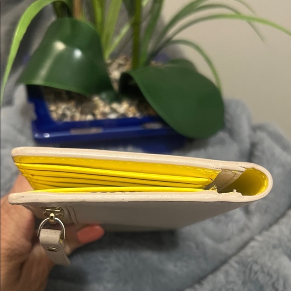 Kate Spade Cream Women's Wallet - Picture 7 of 12